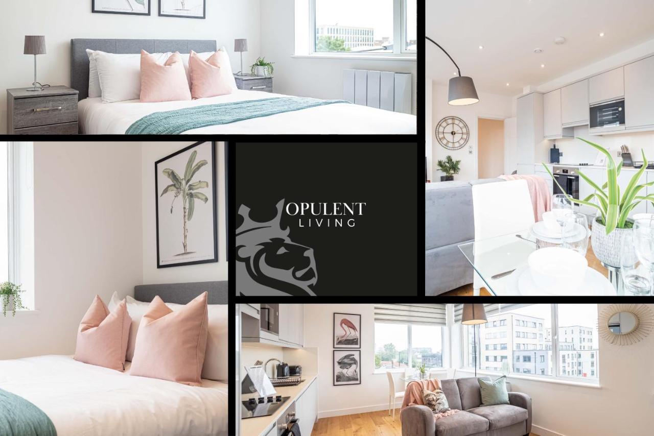 Luxe & Stylish 1 & 2 Bed Flats Near Heathrow, Legoland, & Windsor Slough Exterior foto
