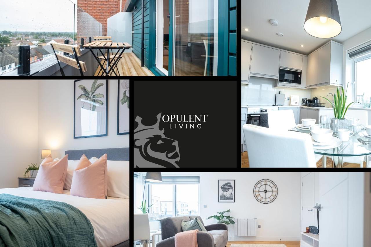 Luxe & Stylish 1 & 2 Bed Flats Near Heathrow, Legoland, & Windsor Slough Exterior foto